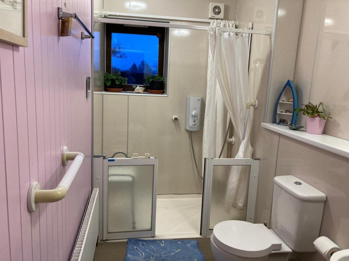 クリフ Aquila Retreats Bed & Breakfast エクステリア 写真